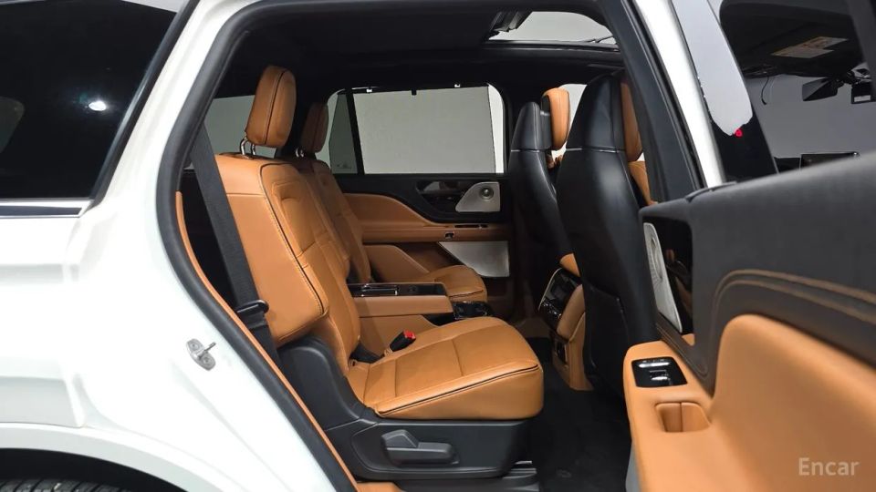 Lincoln Aviator