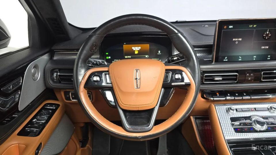 Lincoln Aviator