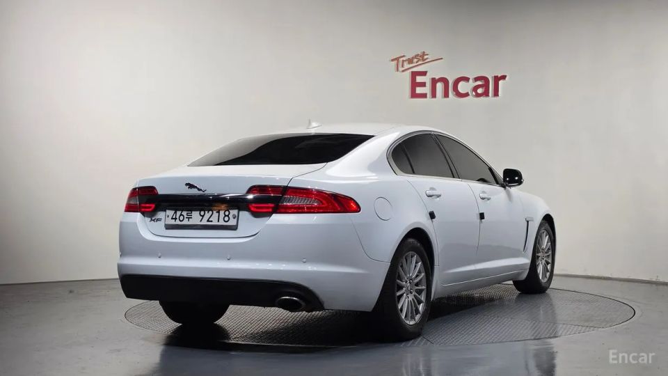 Jaguar xf