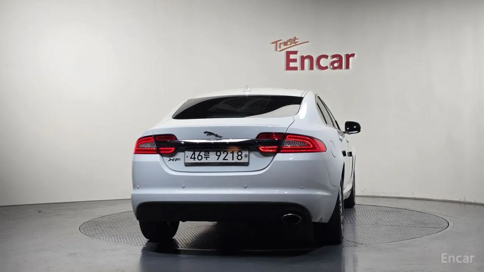 Jaguar xf
