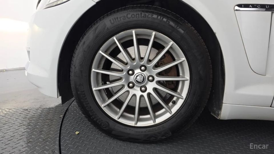 Jaguar xf
