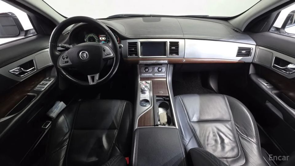 Jaguar xf