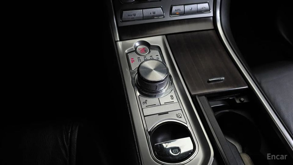 Jaguar xf