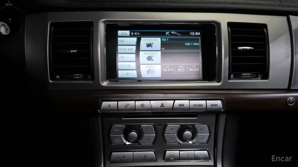 Jaguar xf