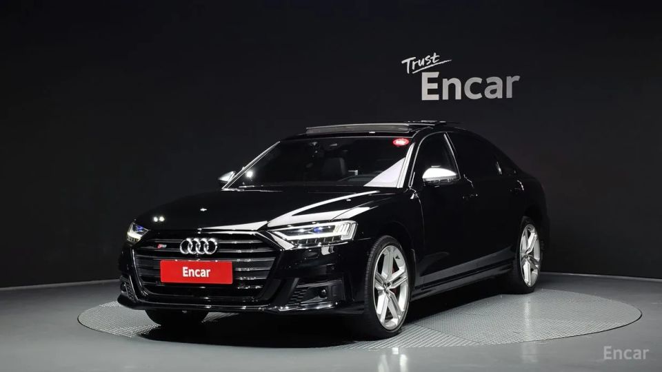 Audi S8