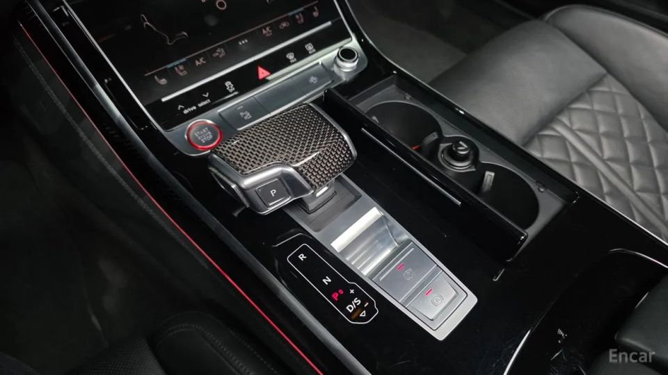 Audi S8