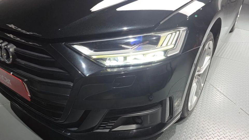 Audi S8