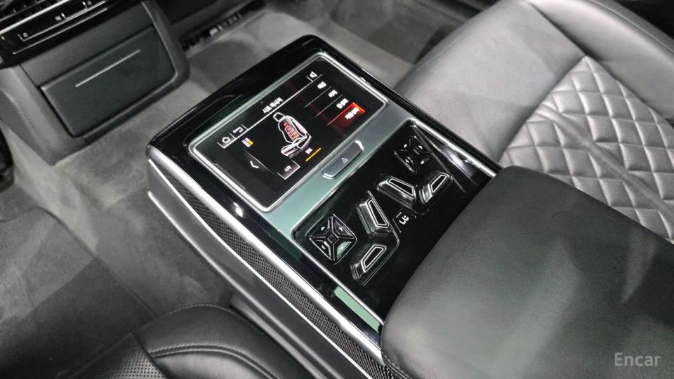 Audi S8