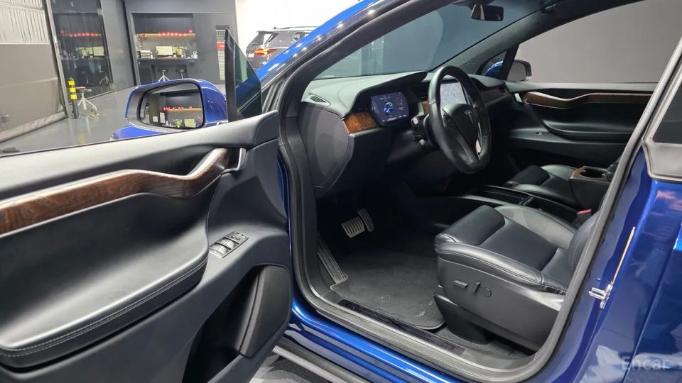 Tesla model-x