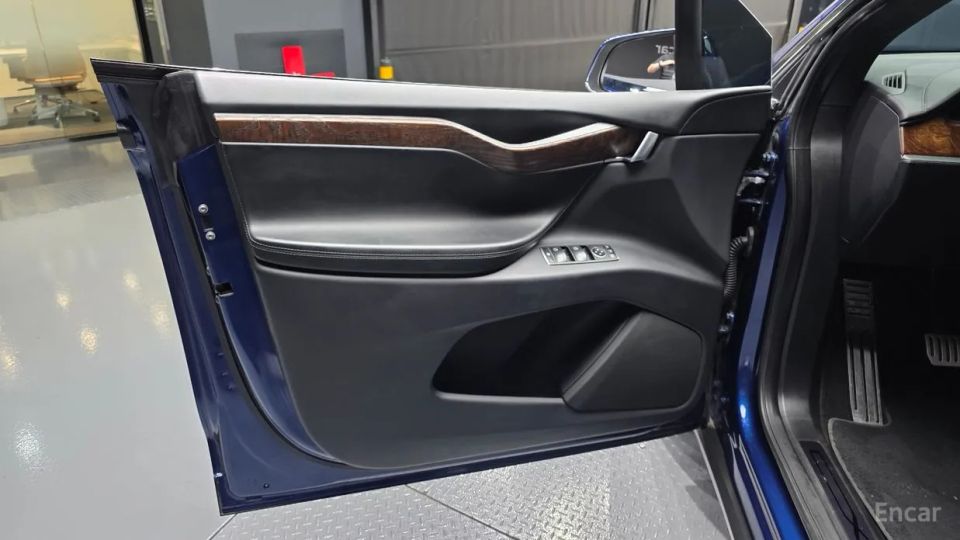 Tesla model-x