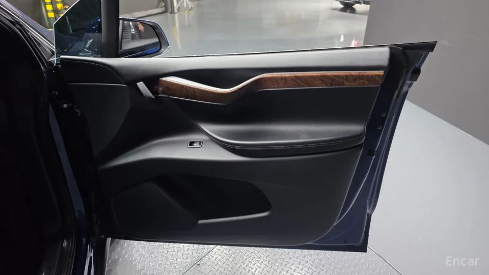 Tesla model-x