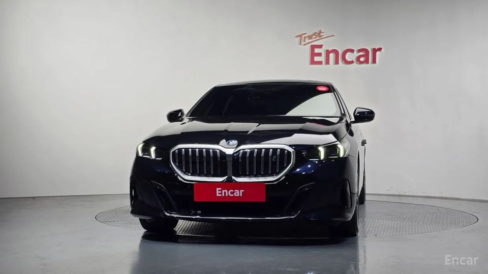 BMW i5