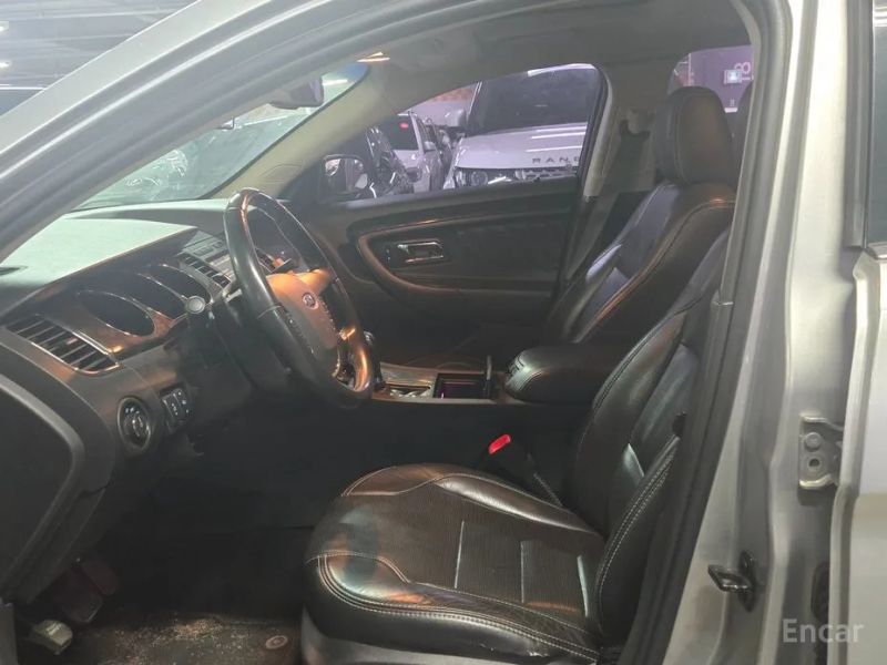 Ford Taurus