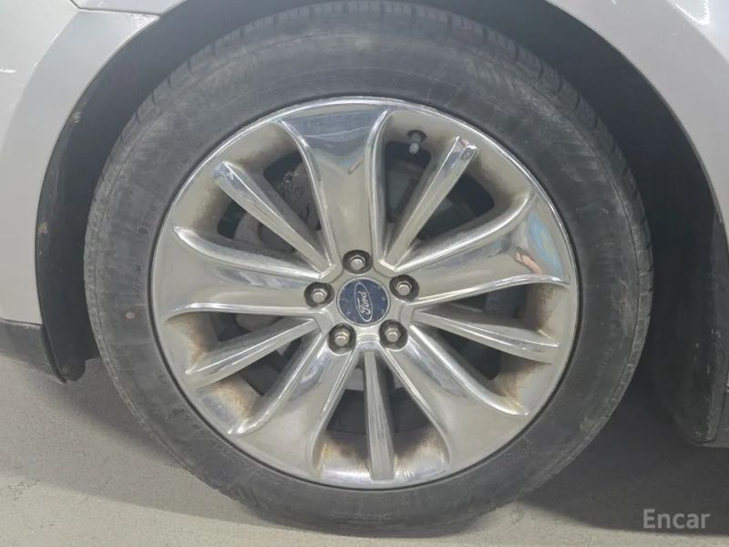 Ford Taurus