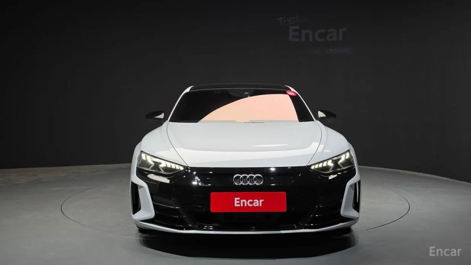 Audi E-tron GT