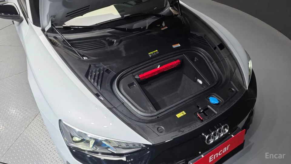 Audi E-tron GT