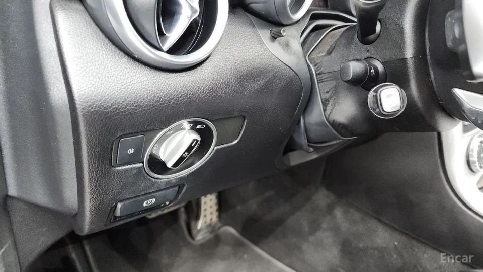 Mercedes-Benz SLC-Class