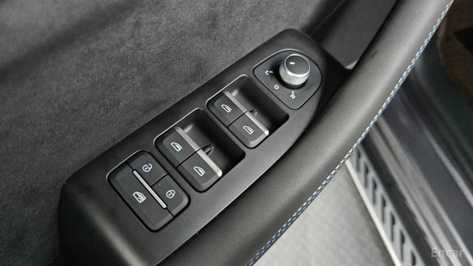 Renault-KoreaSamsung Grand Koleos