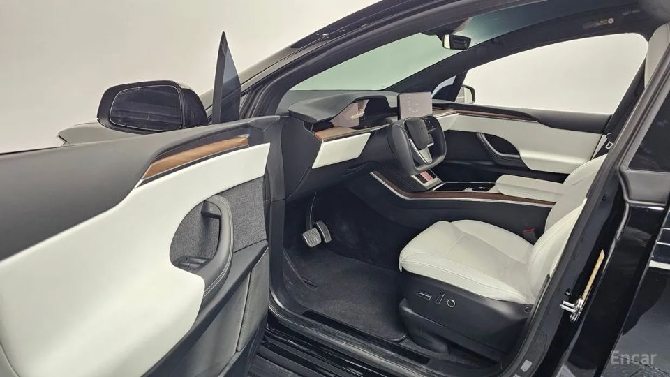 Tesla model-x