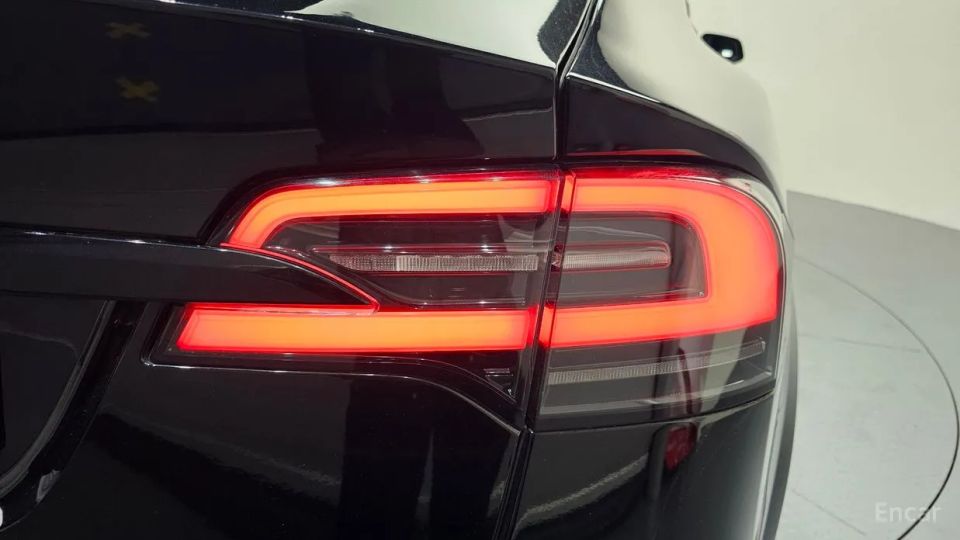 Tesla model-x