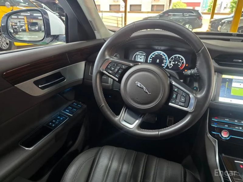 Jaguar xf