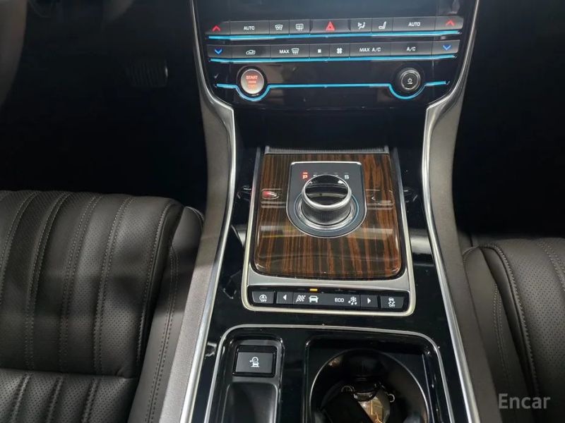 Jaguar xf