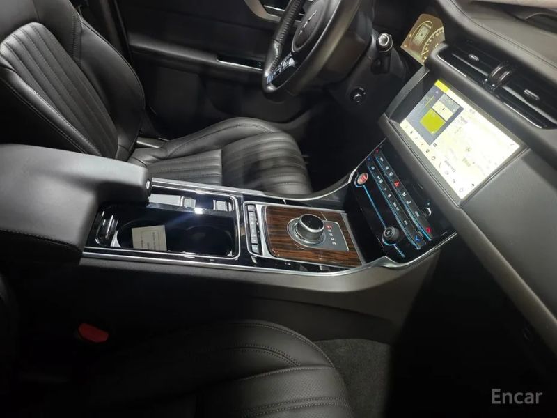 Jaguar xf