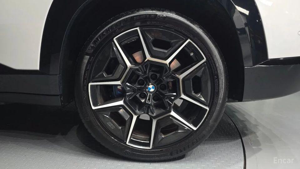 BMW XM