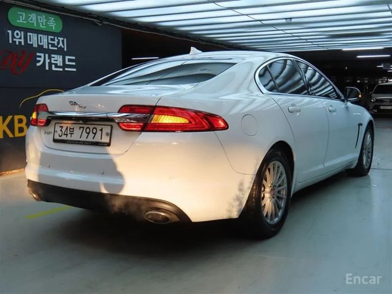 Jaguar xf