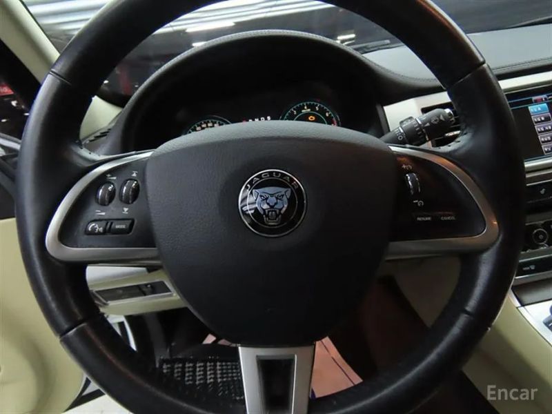 Jaguar xf