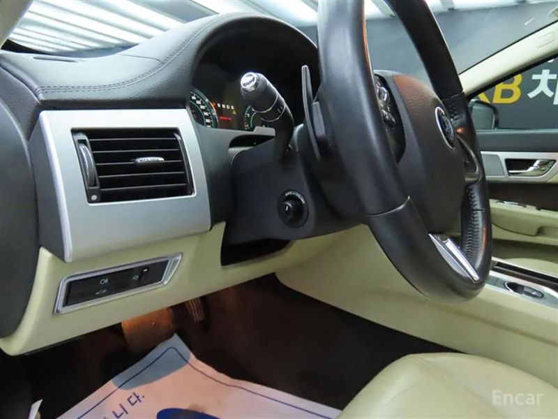 Jaguar xf