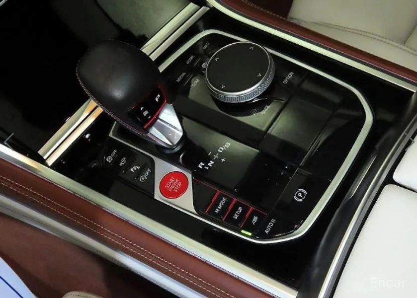 BMW M8