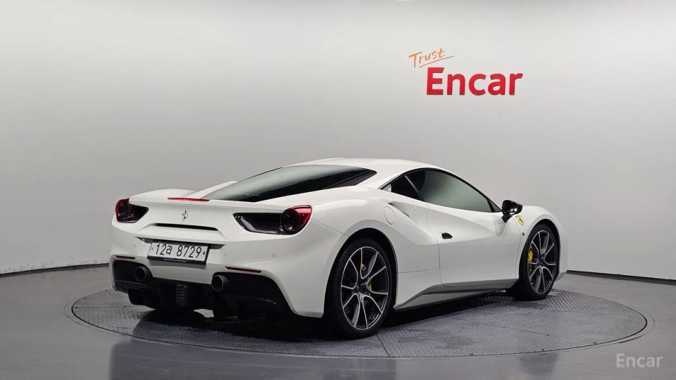 Ferrari 488