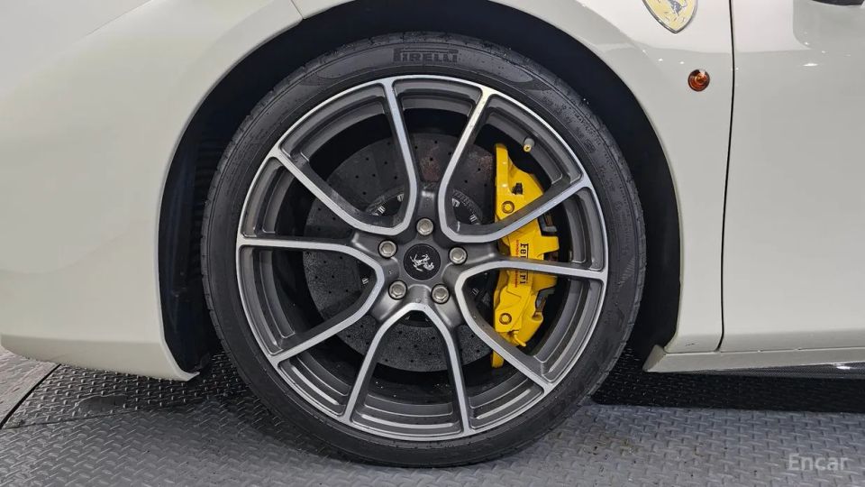 Ferrari 488