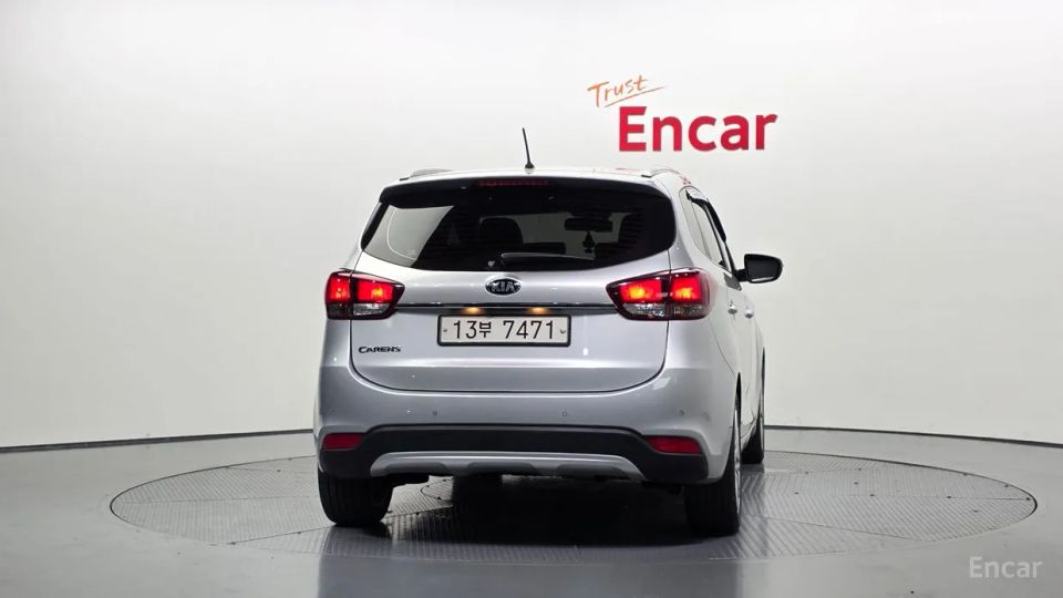 Kia Carens