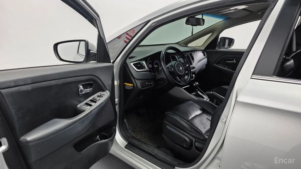 Kia Carens