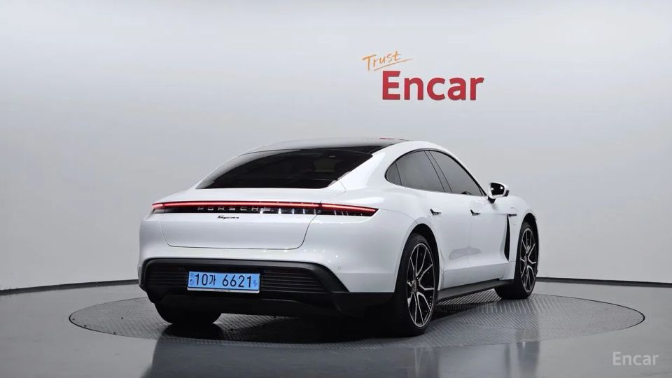 Porsche Taycan