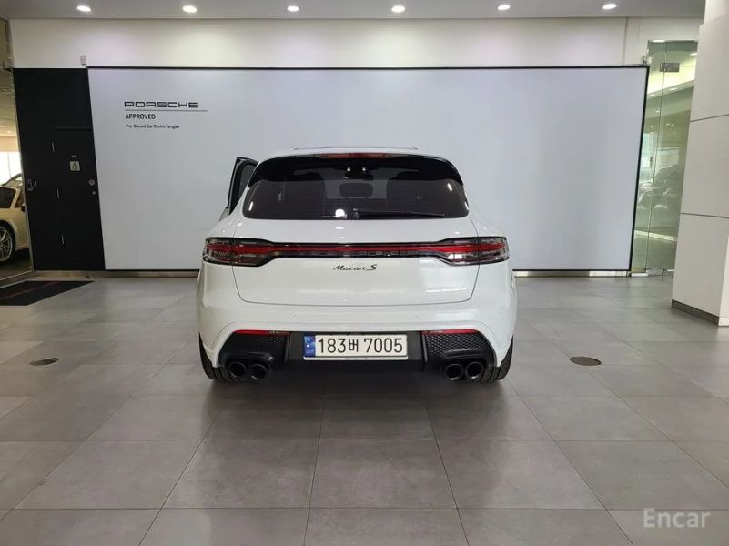 Porsche Macan