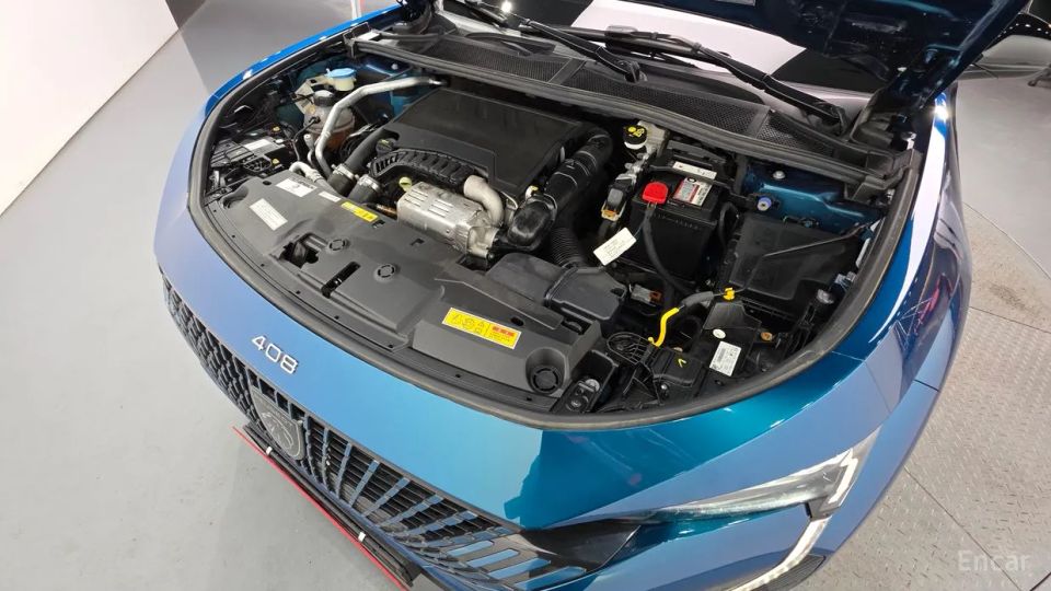 Peugeot 408