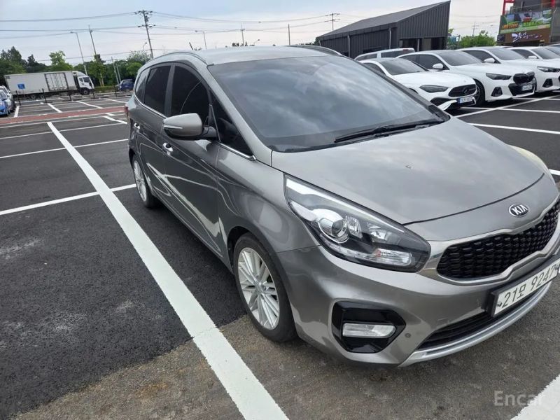Kia Carens