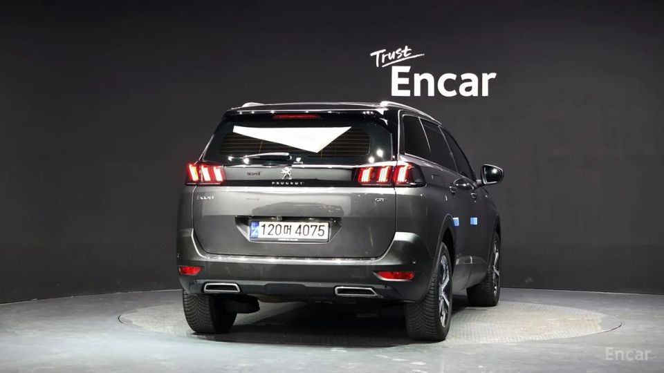 Peugeot 5008