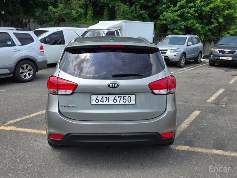 Kia Carens