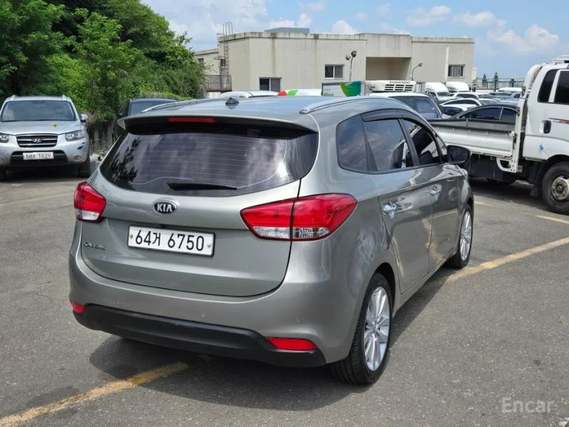 Kia Carens