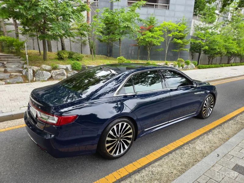Lincoln Continental