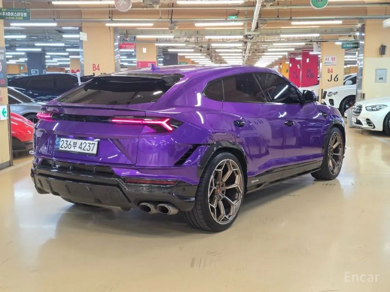 Lamborghini urus