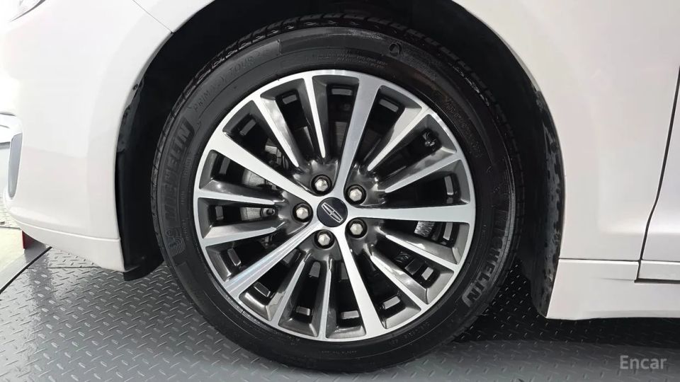 Lincoln MKZ