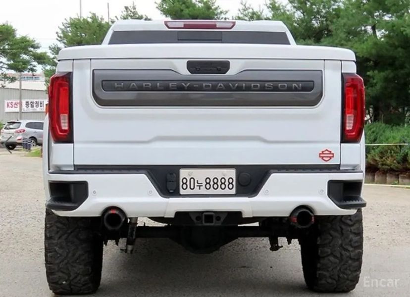 GMC Sierra