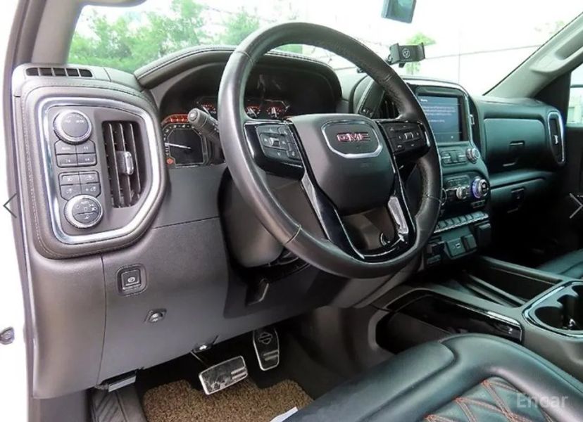 GMC Sierra
