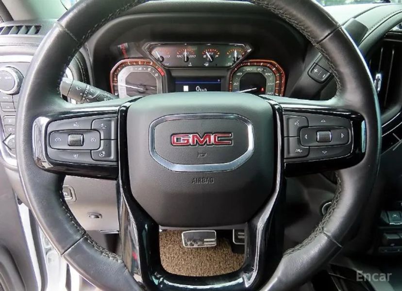 GMC Sierra