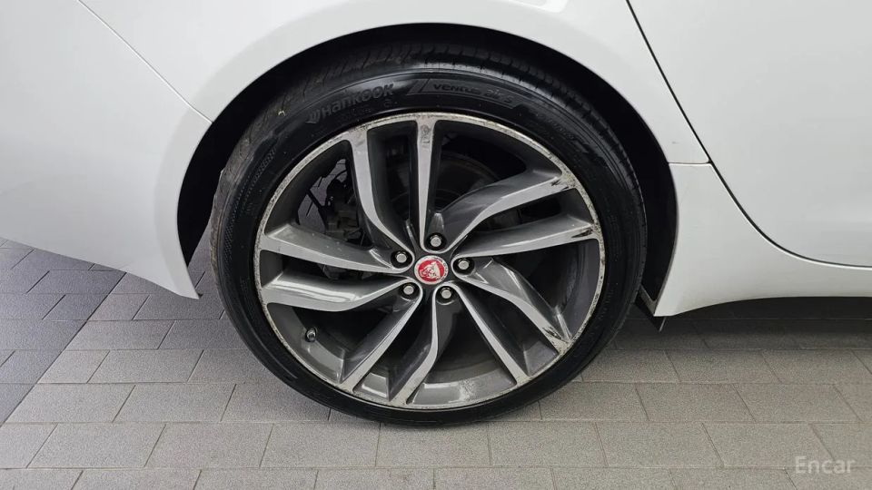 Jaguar xf